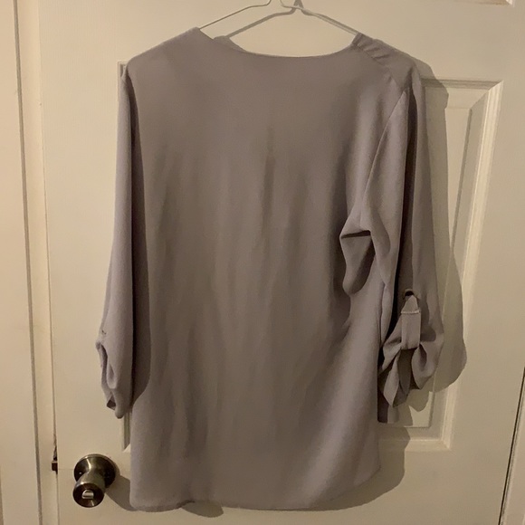 Light gray flowy top - Picture 4 of 4